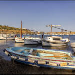MinimalAbstract » Las barcas de Portlligat al atardecer